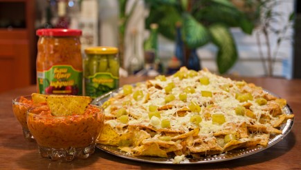 nachos_with_cheese_peppers_and_ajvar
